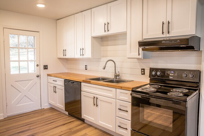 Building Photo - 234 Cross Timbers Dr