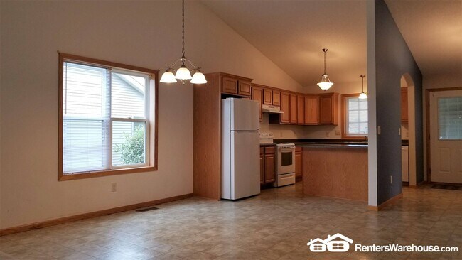 Foto del edificio - 64 Crown Pointe Curve