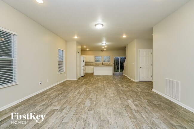 Building Photo - 6309 Greenhaven Ave