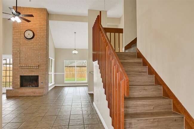 Foto del edificio - 12322 Meadow Ridge Dr