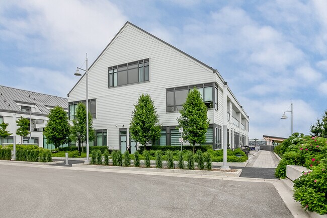 Photo du bâtiment - 331 Broward Wy.