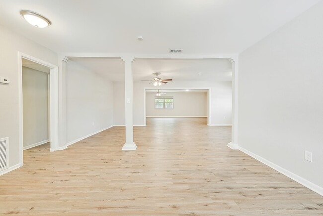 Building Photo - 1720 Newton St