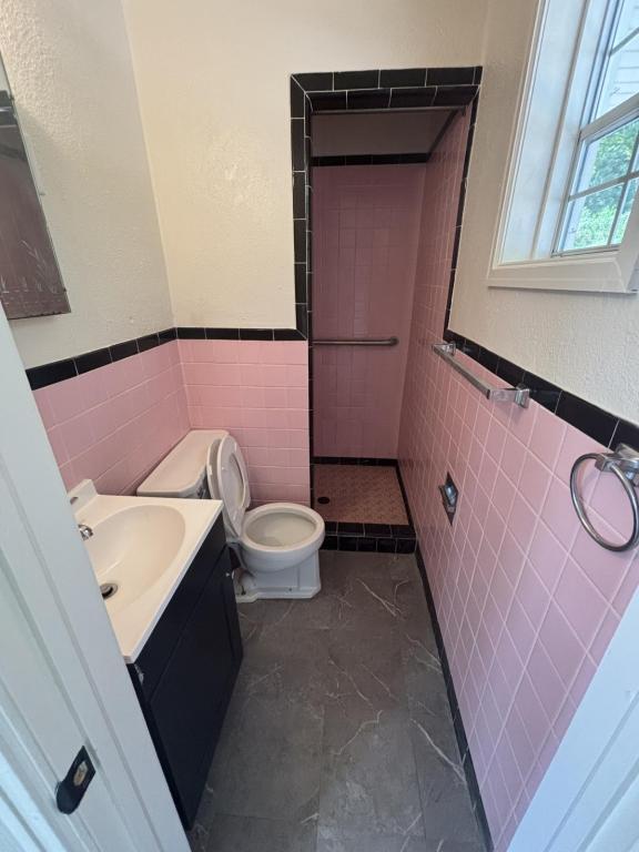 Foto del edificio - 10524 Farm Rd 2180