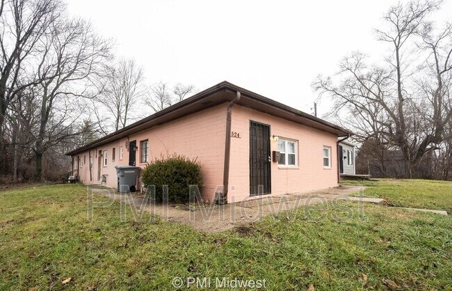 Foto del edificio - 524 W 23rd St