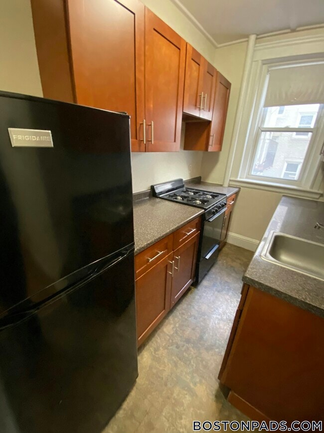 Building Photo - 1175 Boylston St