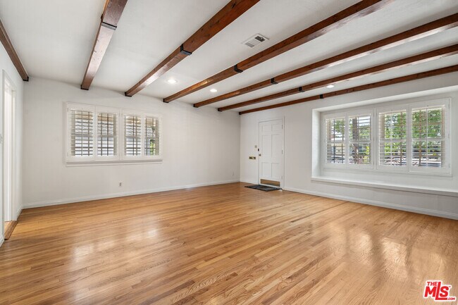 Foto del edificio - 3016 Greenfield Ave