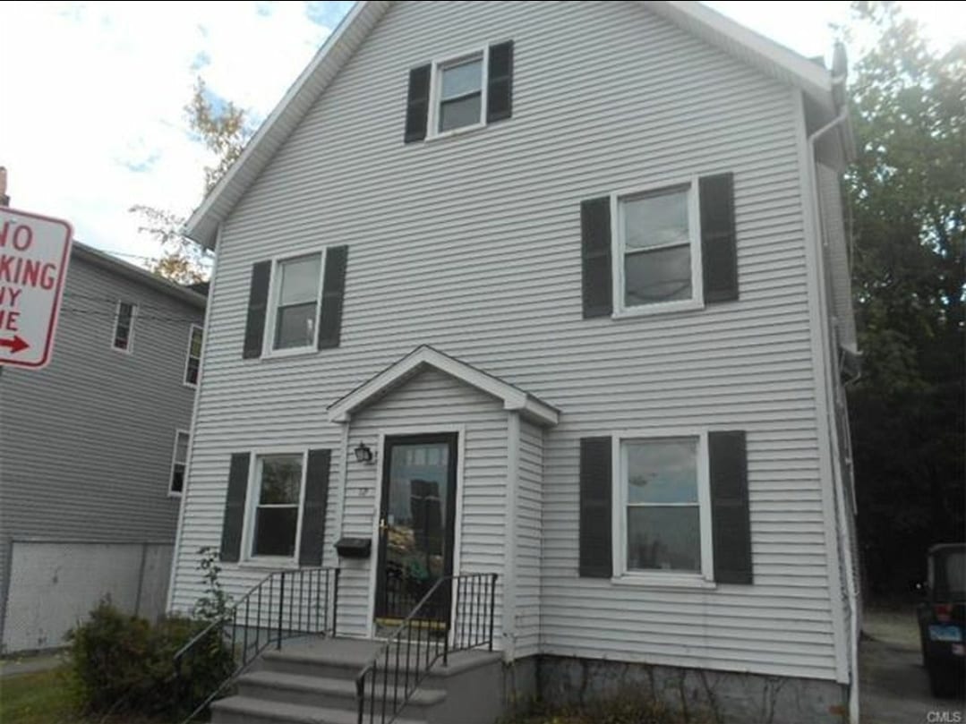 10 Kneen St Unit 2, Shelton, CT 06484 Apartments in Shelton, CT