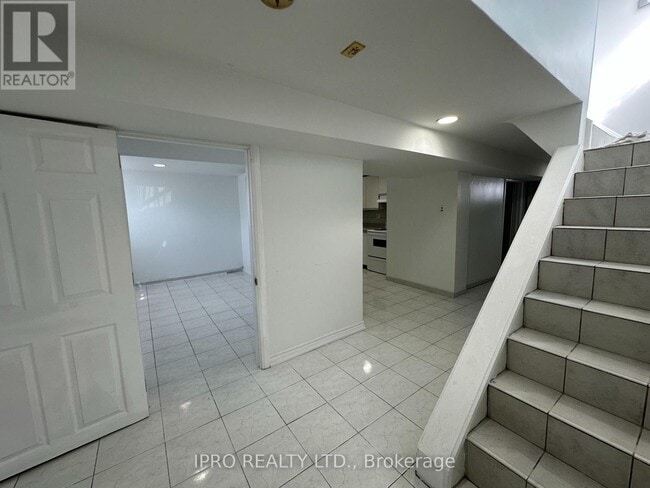 Building Photo - 14 Brigham Ct