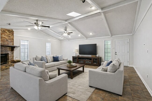 Foto del edificio - 5933 Dover Pl