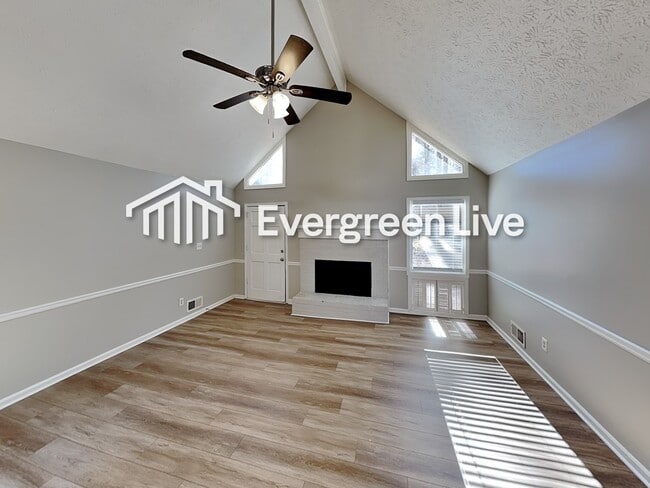 Foto del edificio - 6335 Cathedral Ln