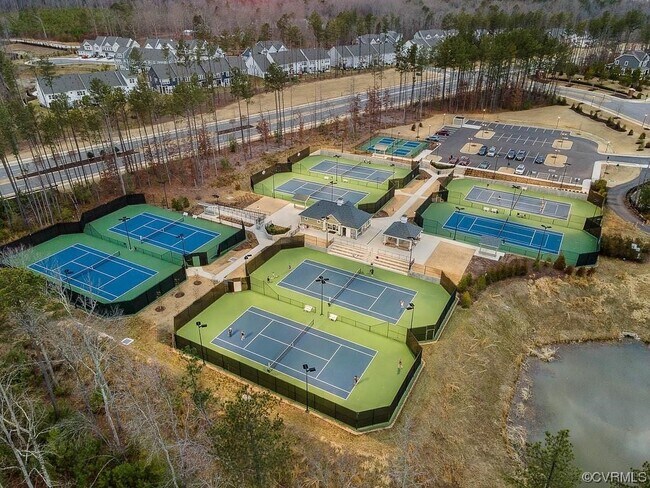 Foto del edificio - 7376 Nicklaus Cir