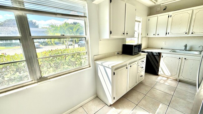 Foto del edificio - 281 Tilford N