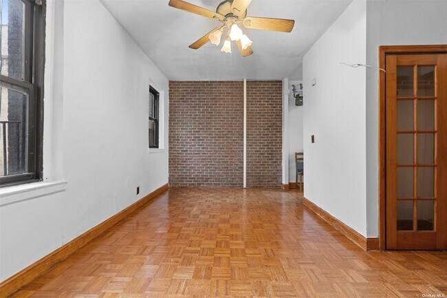 Building Photo - 21-38-38 35th St
