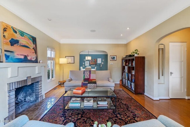 Building Photo - 554 Gerona Ave