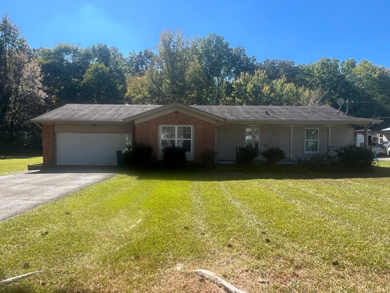 Foto principal - 183 Rogers Dr