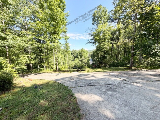 Photo - 1211 Moorefield Memorial Highway House