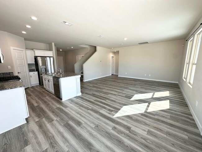 Foto del edificio - 3 Bedroom 2.5 Bathroom Ready to Rent ASAP!