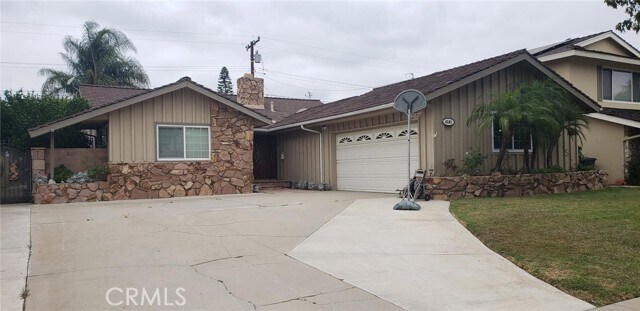 Building Photo - 4161 Clubhouse Dr