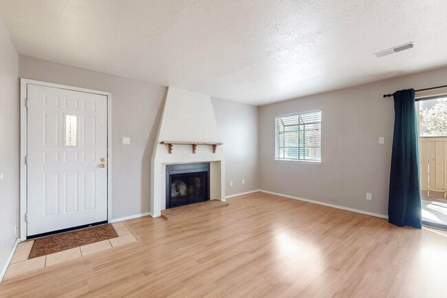 Building Photo - NE well located  Two Bedroom Condo.