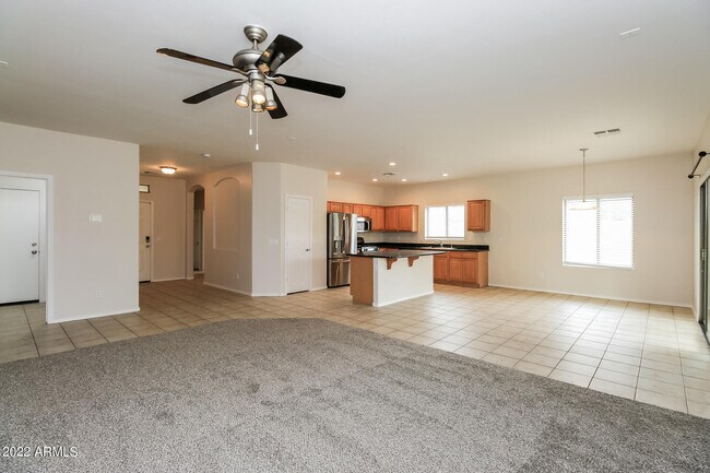 Building Photo - 6511 S Emerald Dr