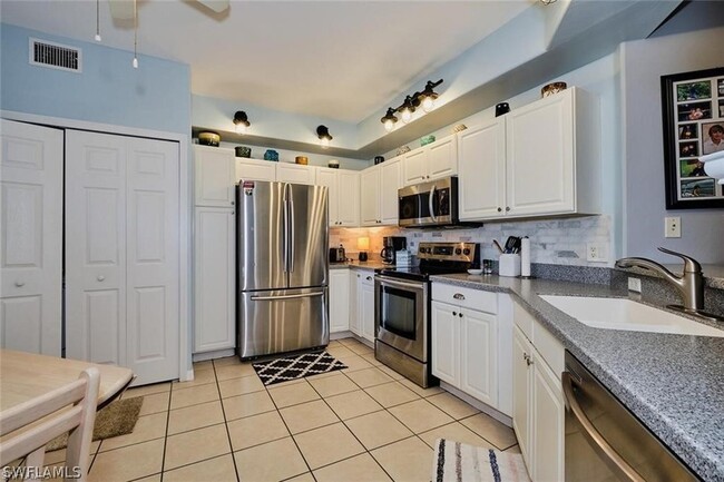 Building Photo - 10119 Colonial Country Club Blvd