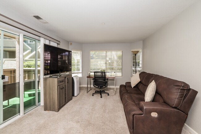 Foto del edificio - 43 Crystal Gate Ct