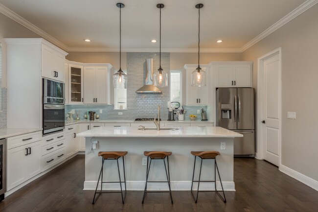 Building Photo - 3702 W Roland St