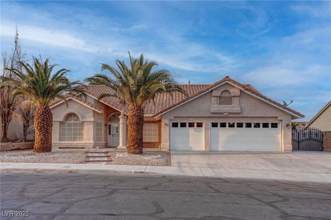 Foto principal - 8608 Highacre Dr