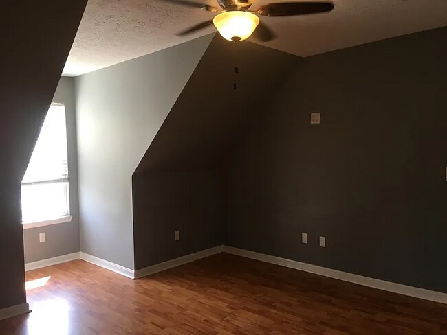 Foto del edificio - 6909 Brook Bend Way