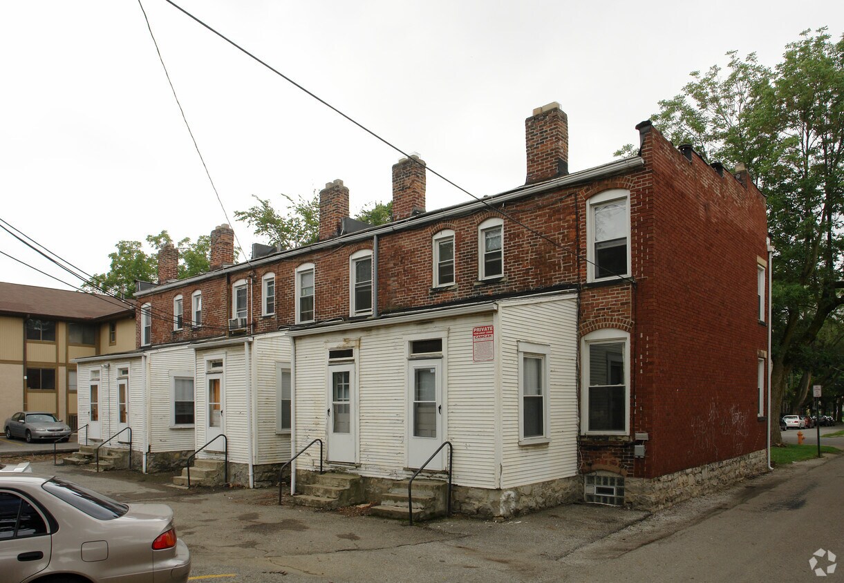 Building Photo - 78-86 E Norwich Ave