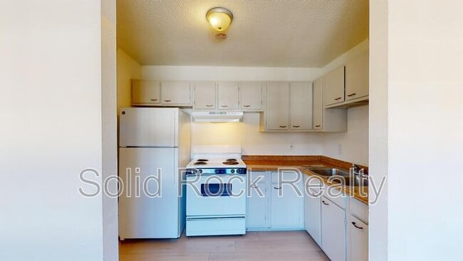 Photo - 1411 S Corona Ave Apartment