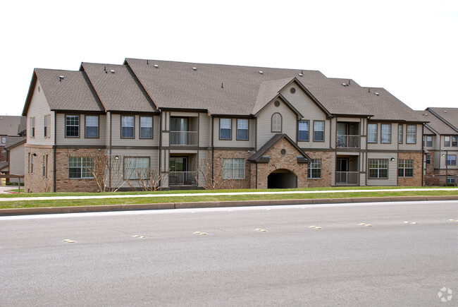 Building Photo - VILLAS BY THE PARK