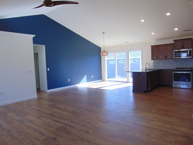 Building Photo - Sensational Newly Constructed 3 Bed 2 Bath...