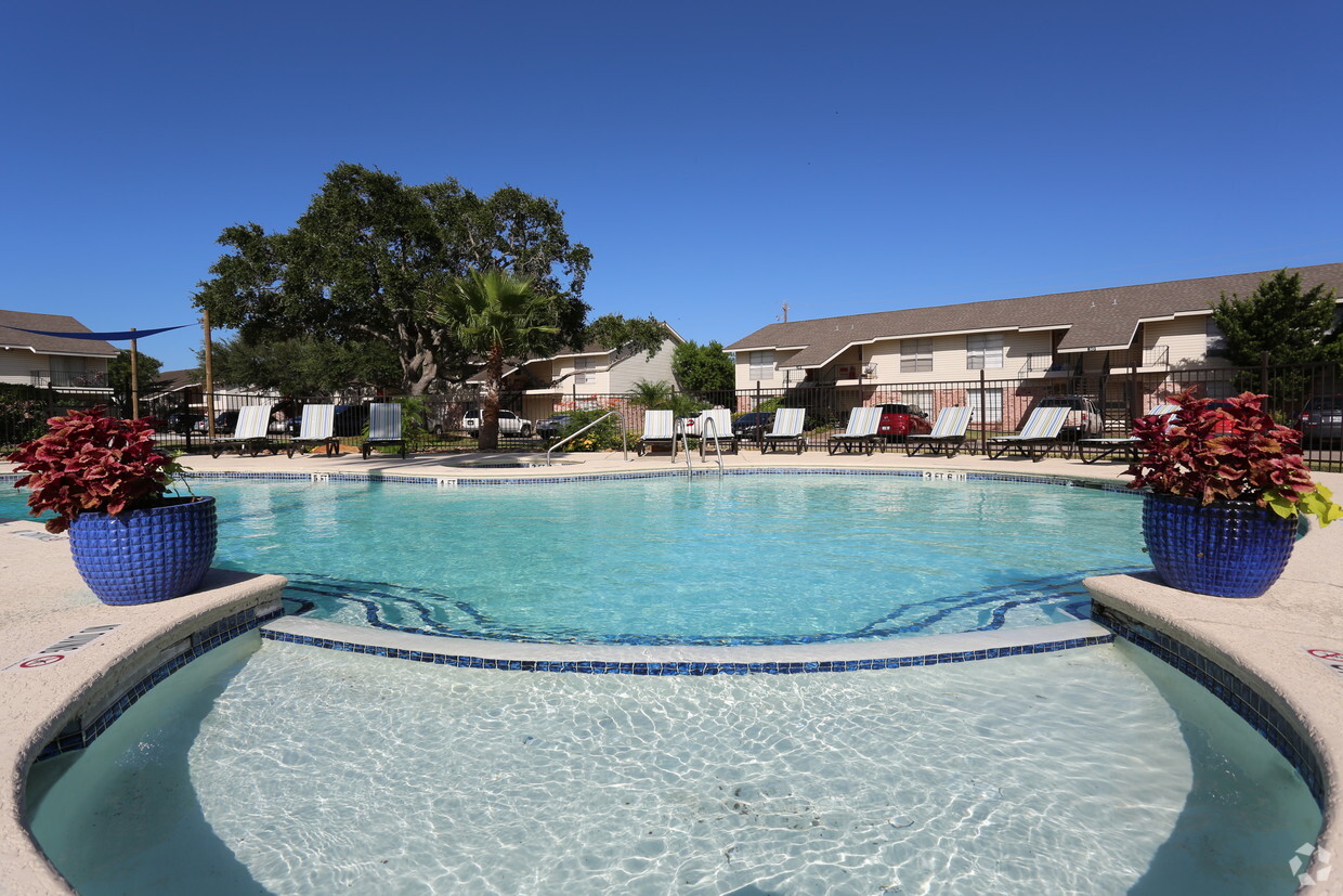 The Palm Apartments In Corpus Christi