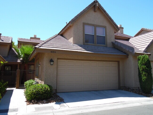 Building Photo - East - Townhome located in Gated Community