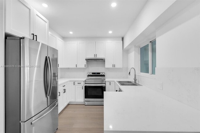 Foto del edificio - 520 NE 50th Terrace