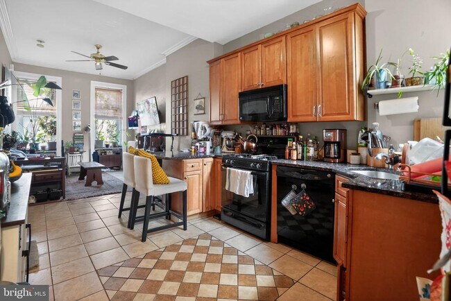 Foto del edificio - 2424 Poplar St