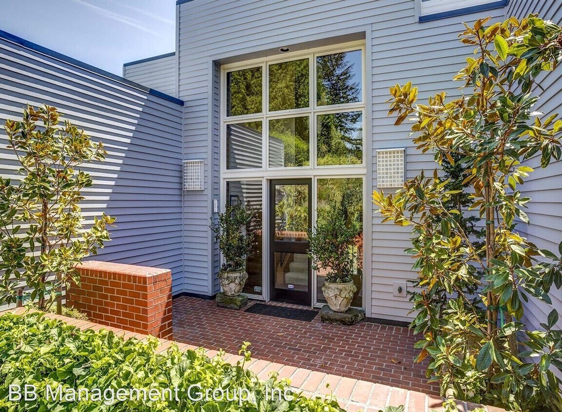 Foto principal - 3 br, 2.5 bath House - 2946 SW Canterbury ...