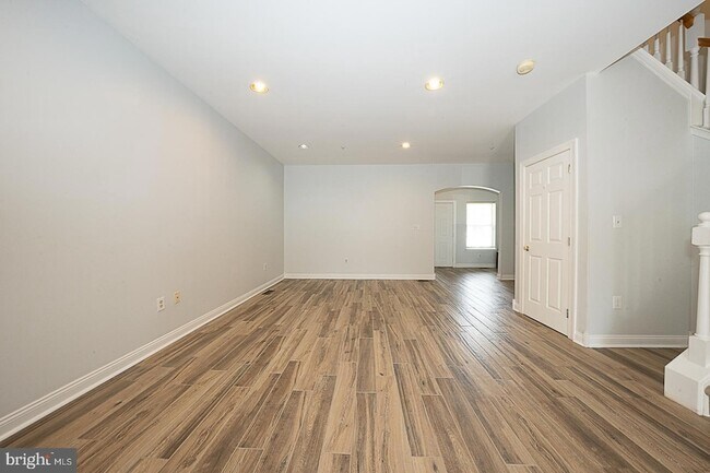 Building Photo - 757 Whitetail Cir