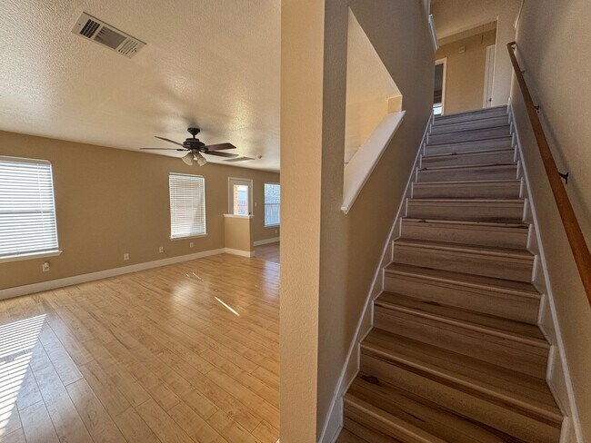 Foto del edificio - 5600 Lions Gate Ln