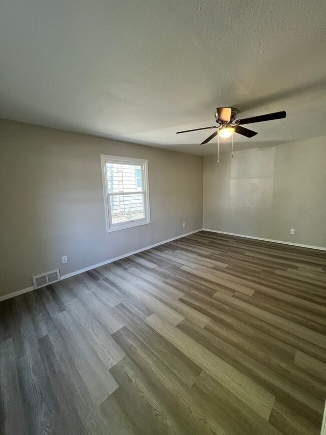 Foto del edificio - Completely Updated 3 Bedroom 2 Full Bath