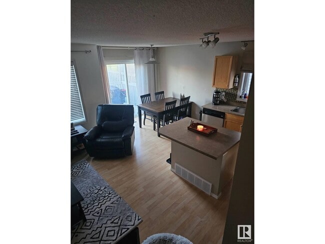 Building Photo - 1679 Melrose Pl SW