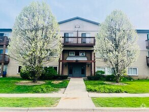 Building Photo - 655 Deepwoods Dr