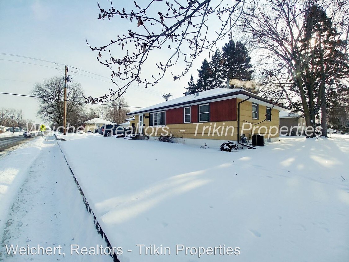 Primary Photo - 4309 63rd Ave N