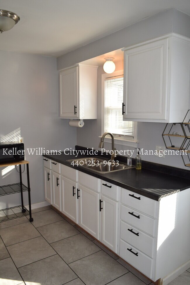 Foto del edificio - 3 bedroom 1 bath Single family rental