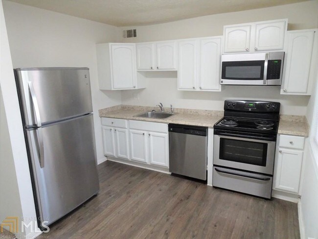Foto del edificio - 53 Newnan Estates Dr