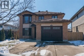 Building Photo - 404 Stone Church Rd E