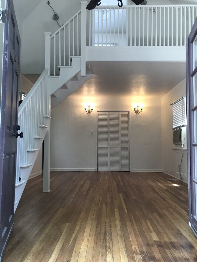 Foto del edificio - 1022 N Gardner St