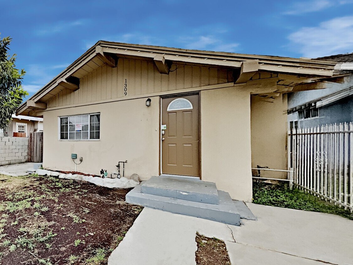 13009 W 59th St, Los Angeles, CA 90044 - House Rental in Los Angeles ...