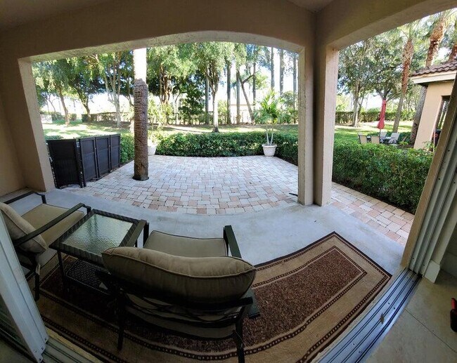 Foto del edificio - 6852 Brook Hollow Rd